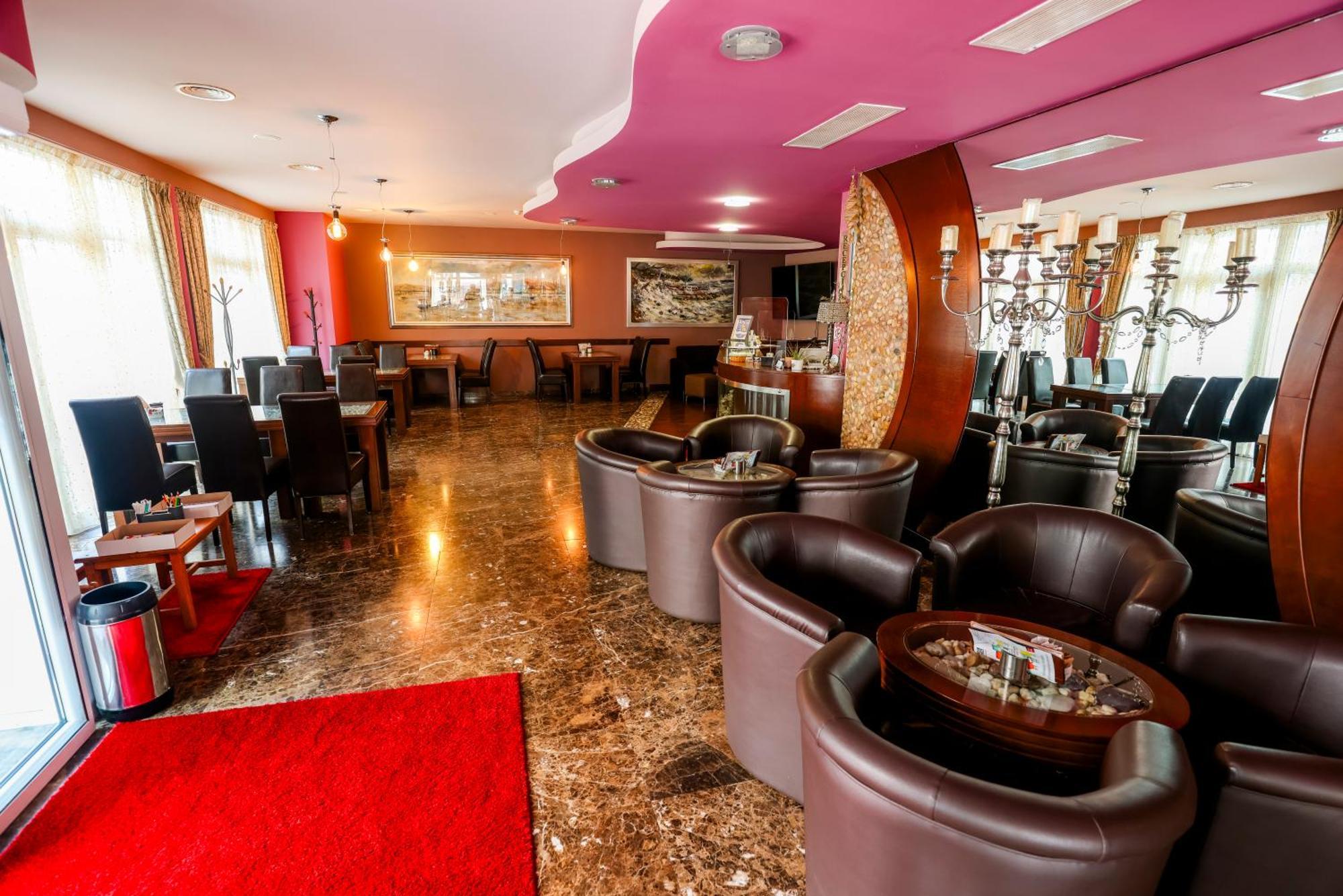 Hotel Savus Slavonski Brod Exterior foto