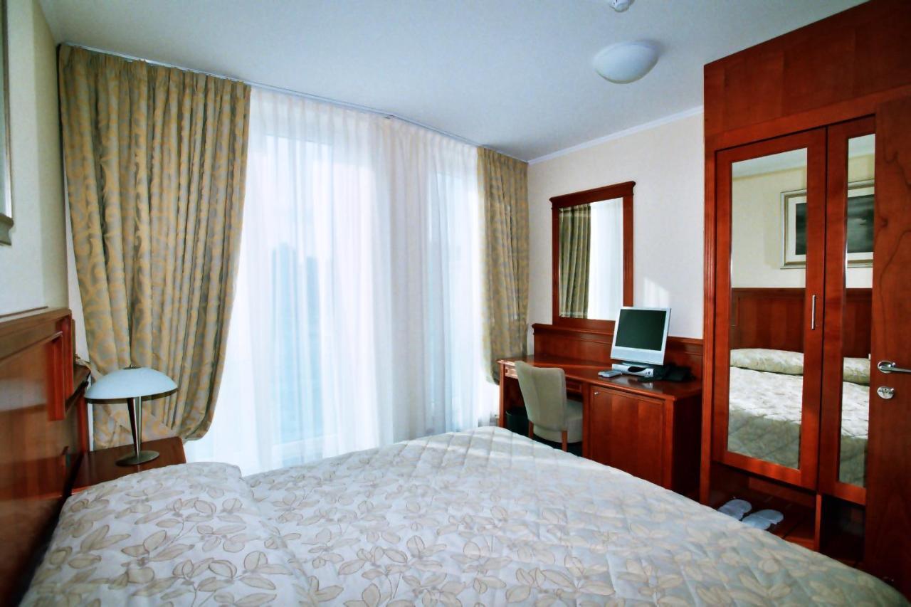 Hotel Savus Slavonski Brod Habitación foto
